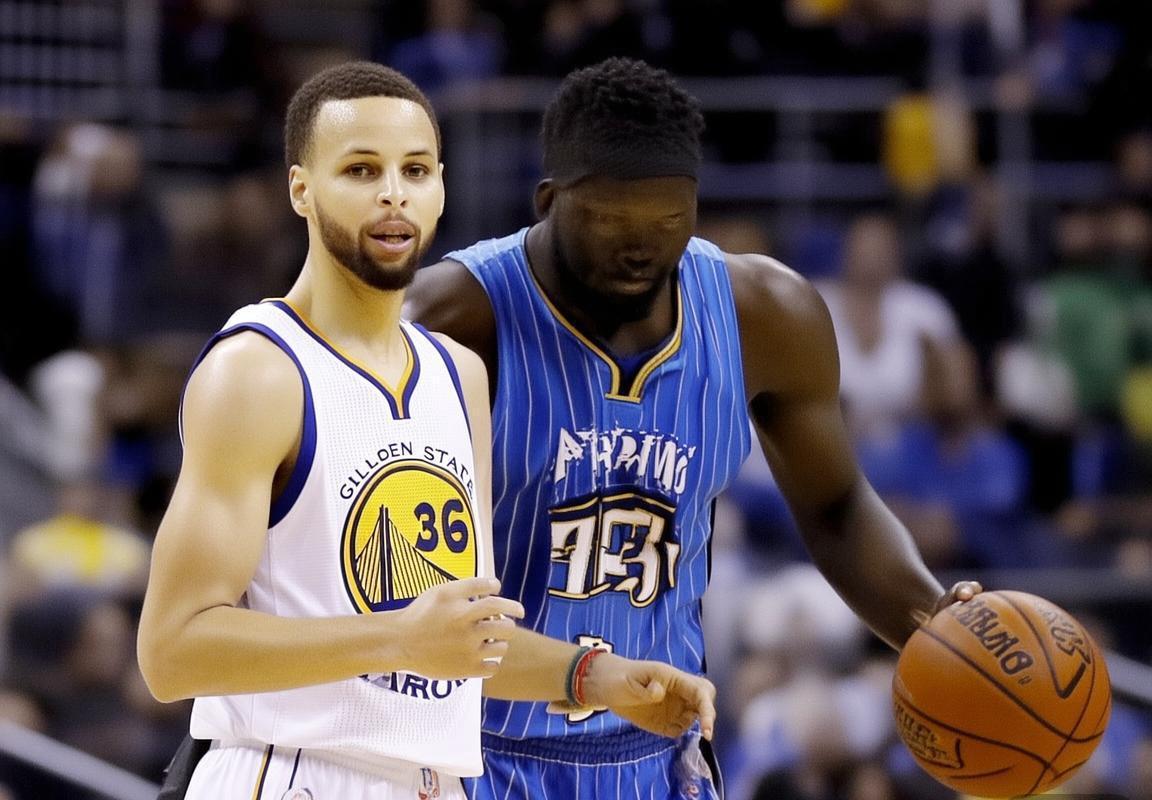 勇士防守策略制胜，库里第三节爆发率队击败魔术，班凯罗关键失误葬送好局